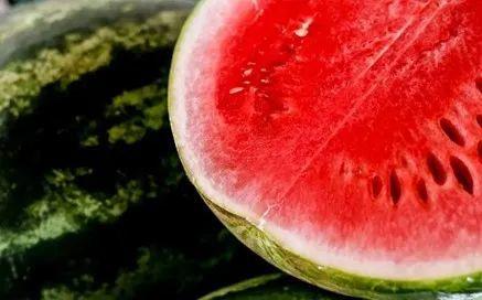 美人鱼吃瓜群众是哪一集,吃瓜群众背后的秘密揭晓