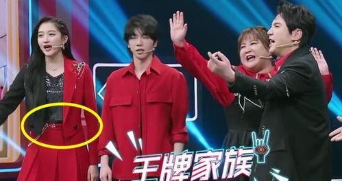 吃瓜群众抠鼻视频